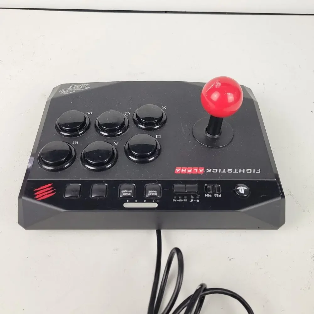 Mad Catz Street Fighter V Arcade FightStick ALPHA PS3 & PS4 PRE-OWNED